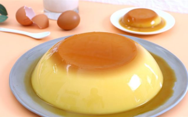 pudding trứng khổng lồ
