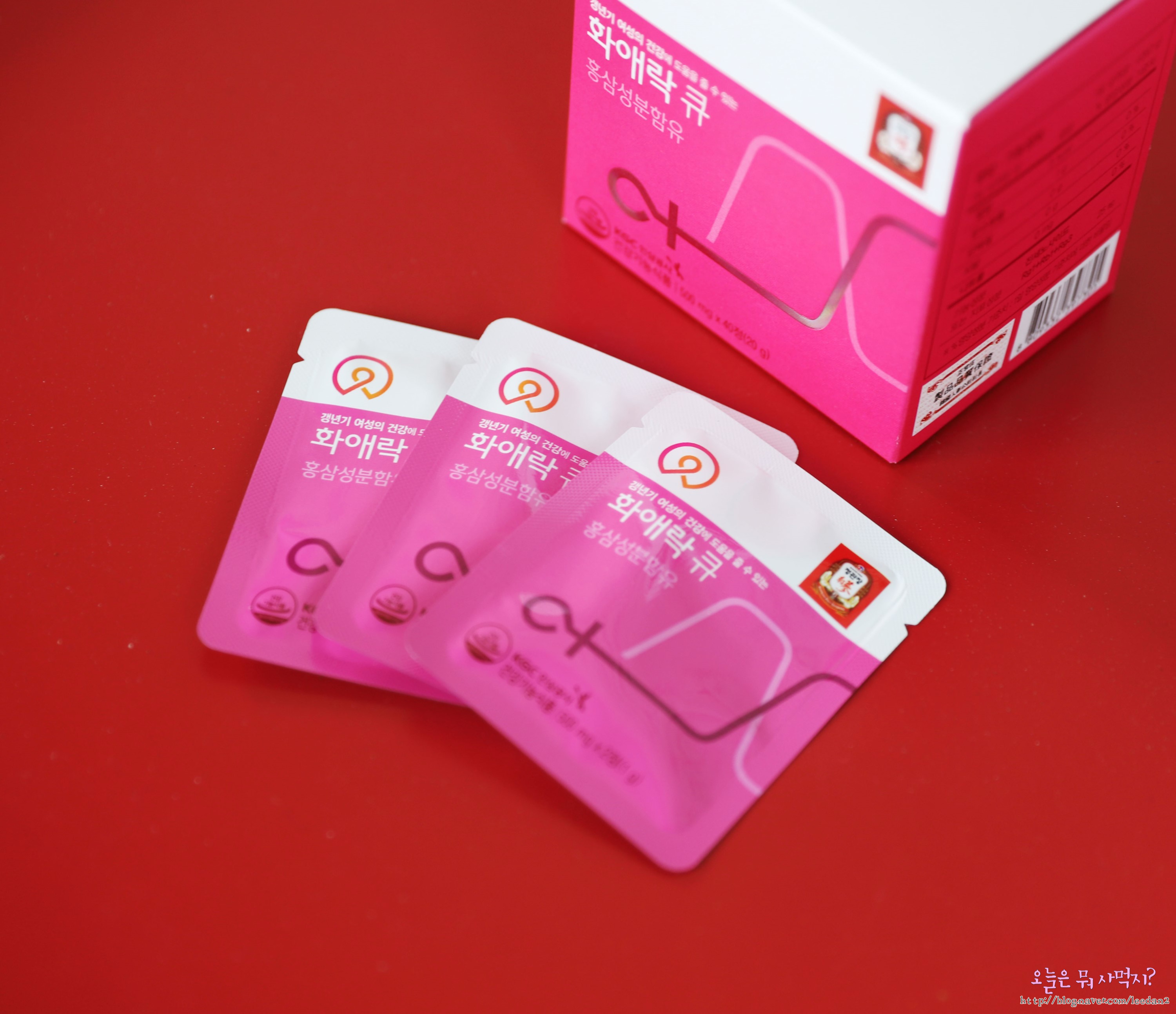 Viên hồng sâm Hwa Ae Rak của KGC là một trong những sản phẩm chuyên biệt rất tốt cho phụ nữ độ tuổi từ 25 đến 60.